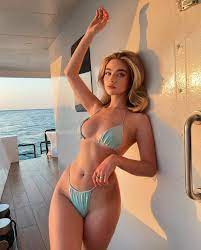 Antonia Freya Lydia : r/bikinis