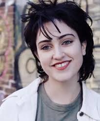 Jamie Auld, atriz que interpretou Madonna em documentário, morre aos 26  anos