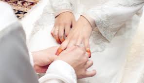 Alternatif oleh pria muslim sebagai cincin kawin atau cincin nikah. Jheaipp Perkenal Temuduga Khas Ganti Kursus Pra Perkahwinan