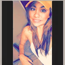 Ale Medina (@ale06m)