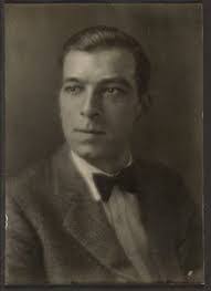 Warren Dennison's Instagram, Twitter & Facebook