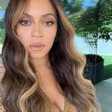 Micro face frame with balayage using smart bond subscribe for hair tutorials by nyc hairstylist/beauty expert jennifer. 14 Ways To Try Face Framing Highlights The Lastest Hair Trend
