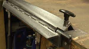 J Ai Utilise Pour Ce Projet Uniquement De La Ferraille De Recuperation Pour Un Cout Total D Une Quinza Sheet Metal Bender Metal Bender Metal Fabrication Tools