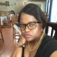 2300+ perfiles de «Penélope»