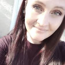 Melissa Wampler's Instagram, Twitter & Facebook