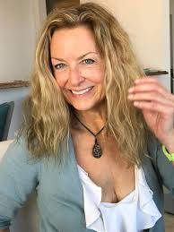 Sandy seeks life partner and friend