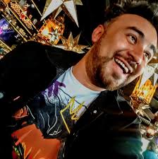 M]y voice hasn't been as beat up as my body has been so I can still do that  crap." Read his full update here. 😆