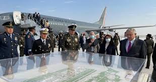 El mandatario aseguró que las ganancias del nuevo aeropuerto de santa lucía serán transferidas directamente a la sedena. Deyvyd Alonso Alonsodeyvyd Twitter