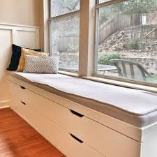 5 More Ways To Fake Built In Shelving The Sequel Banc De Rangement Coussins Siege Fenetre Et Rangement Chambre