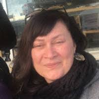 Carrie Malloy's Instagram, Twitter & Facebook