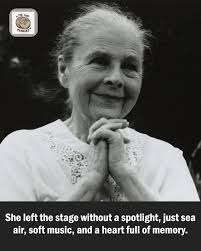 Peyton Manning visits Alzheimer's patient