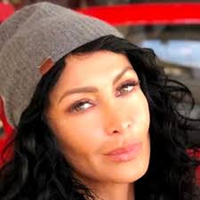 Mihaela rădulescu e foarte mândră de fiul ei de aproape 15 ani și postează deseori fotografii cu acesta pe rețelele de socializare. AnunÈ›ul FÄƒcut De Mihaela RÄƒdulescu DacÄƒ Pare Vreun Soi De Egoism VÄƒ Asigur CÄƒ Nu E