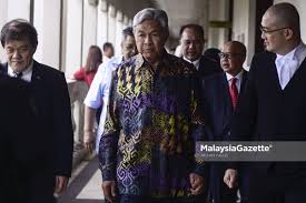Ahmad Zahid Didakwa Pecah Amanah Sekali Lagi Fashion Academic Dress Saree