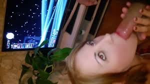 Melanie de Libourne en ecoliere se caresse et suce 1 - Porn video | TXXX.com