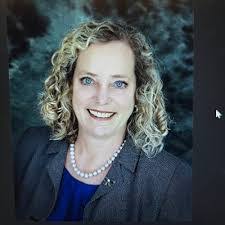 Ellen Flaherty's Instagram, Twitter & Facebook