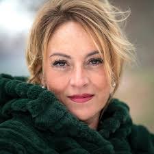 Irene Leone's Instagram, Twitter & Facebook