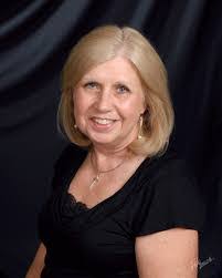 Rachel Wind's Instagram, Twitter & Facebook