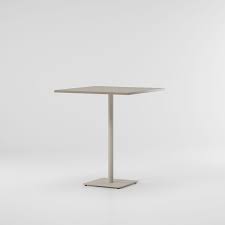 Skygard is a traditional inverted 't' bar glazing bar design ideal for unheated spaces such as canopies, walkways, verandahs, car ports, shelters or rail platforms. Triconfort Net Bar Table