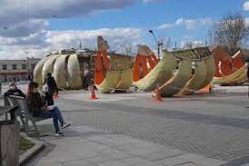 Bu doğa harikası yere ulaşım ile ilgili bilgiler vereceğim sizlere. Belediyelerden Kulturel Iktidar Hamlesi Tarimi Oldurup Sebze Meyve Heykeli Dikiyorlar Kronos News Bagimsiz Haber Sitesi