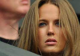 Andy murray may have captured a nation's heart when he became the first british man to win wimbledon since 1936, but he wasn't the only one who everyone was. Meet Andy Murray S Girlfriend Kim Sears Pictures
