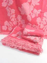 1 out of 5 stars, based on 1 reviews 1 ratings current price $13.99 $ 13. Vintage Bath Towel Set Hot Pink Rose Floral Print By Canon Bath Towels Vintage Bath Vintage Linens Hot Pink Roses