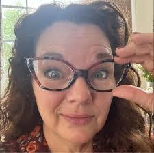 Barbara Worthley's Instagram, Twitter & Facebook