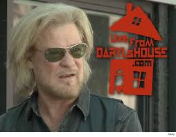 Daryl Hall Suing New York Town Over Occupancy at 'Daryl's House'