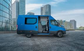 Cabina iveco daily 65 c 15 ricambio usato per il tuo camion. Iveco Daily In Versione Furgone Soluzioni Di Trasporto