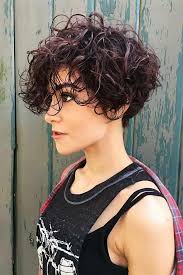 Start with the hair closer to the neck. 51 Easy Summer Hairstyles To Do Yourself Hair Styles Short Hair Styles Short Curly Haircuts