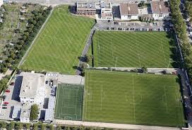 Nombre de joueurs devenus professionnel. L Ol Meilleur Centre De Formation Vavel France