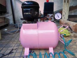 Potong pakai cutter tepat di jalur segiempatnya karena plastiknya tipis. Membuat Kompresor Angin Pakeotac