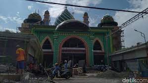Pagi hari transit di jogjakarta. Pengerjaan Mega Proyek Masjid Bergaya Nabawi Di Kota Mojokerto Molor