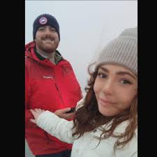 Can someone give me a price for collecting a mainly wooden bed frame with  abit of metal and scraping it please fairly heavy thanks