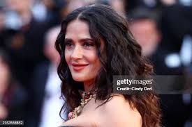 Image result for tbn:HFtWAzeSwhW-3M::upload.moldova.org/movie/actors/s/salma_hayek/thumbnails/tn2_salma_hayek_4.jpg
