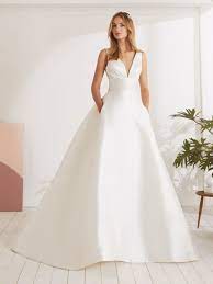 Weitere ideen zu kleider, elegant, braut. Schlichtes Brautkleid Hochzeitskleider Schlicht In Koln