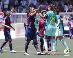 Sigue las mejores acciones del partido de la jornada 36 de la liga de españa entre el levante y barcelona en vivo por la afición. Levante Ud Vs Fc Barcelona Primera Division Femenina Laliga