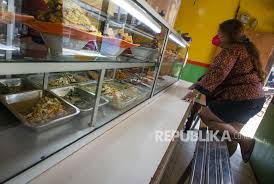 Belum diketahui penyebab pasti kebakaran. Satpol Pp Dki Gadungan Diduga Keruk Ratusan Juta Dari Korban Republika Online