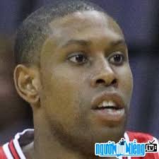 Cầu thủ bóng rổ Andrew Bynum