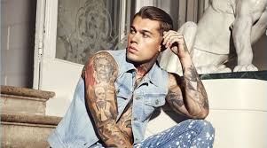 Long gone are the days when a tall former professional footballer, stephen james body is somewhat of a living canvas. Model Stephen James The Fashionisto