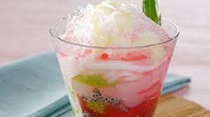 Salah satu yang membuat es campur mudah disukai oleh hampir sebagian besar orang adalah karena jajanan satu ini menggunakan bahan yang terlihat meriah dan warnanya menarik. Cara Membuat Es Jelly Kelapa Untuk Menu Buka Puasa Tribun Jogja
