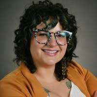 Laura Poth's Instagram, Twitter & Facebook