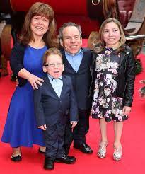 How many children does warwick davis have ? Warwick Davis Opens Up About Tragically Losing Two Sons On Piers Morgan S Life Stories Tv Radio Showbiz Tv Express Co Uk
