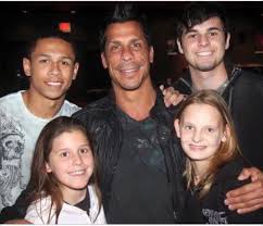 Danny Wood And His Kids Daniel Jr Anthony Chance And Vega Danny Wood Kids Fans New Kids On The Block