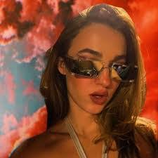 Atarah Porterfield's Instagram, Twitter & Facebook