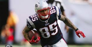 Aaron hernandez was born on november 6, 1989 in bristol, connecticut, usa as aaron josef hernandez. Hernandez Sold No 85 To Ochocinco Floated Money To Drug Dealer