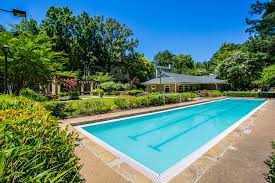 Take A Dip In Our Crystal Clear Pool Apartmentamenities Crystal Clear Pools Apartment Communities Outdoor