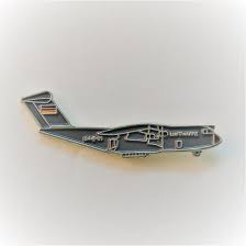 Nach erfolgreichem abschluss ist für einen teil der absolventen eine übernahme am standort bremen möglich. Pin Transportflugzeug A400m Seitenansicht Mit Dt Flagge Aufschrift Luftwaffe Grosse 35 X 15 Mm Bundeswehr Shop Pins Luftfahrzeuge Reiser Werbemittelhandel Eshop