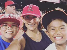 Lisa Serrano (@lisanns)