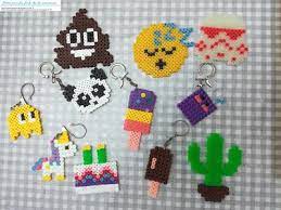 D'un côté hama, l'inventeur germanique des perles à souder*, concept oh combien génial à en juger par le nombre d'heures de tranquillité qu'il peut apporter. Tuto Emojis En Perles A Repasser Hama Grille Emoji En Perles A Repasser Hama Modele Emoji En Perles A Repasse Anniversaire Emoji Perle A Repasser Modeles Perle