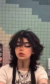 Does anyone know a good hairdresser that does wolf cuts? : r/Lincolnuk